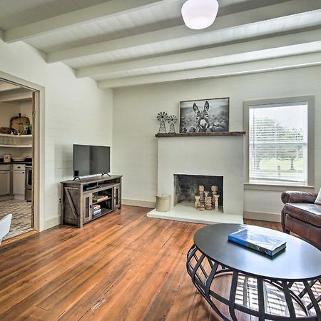Peaceful Schulenburg Farmhouse With Fire Pit And Grill Экстерьер фото
