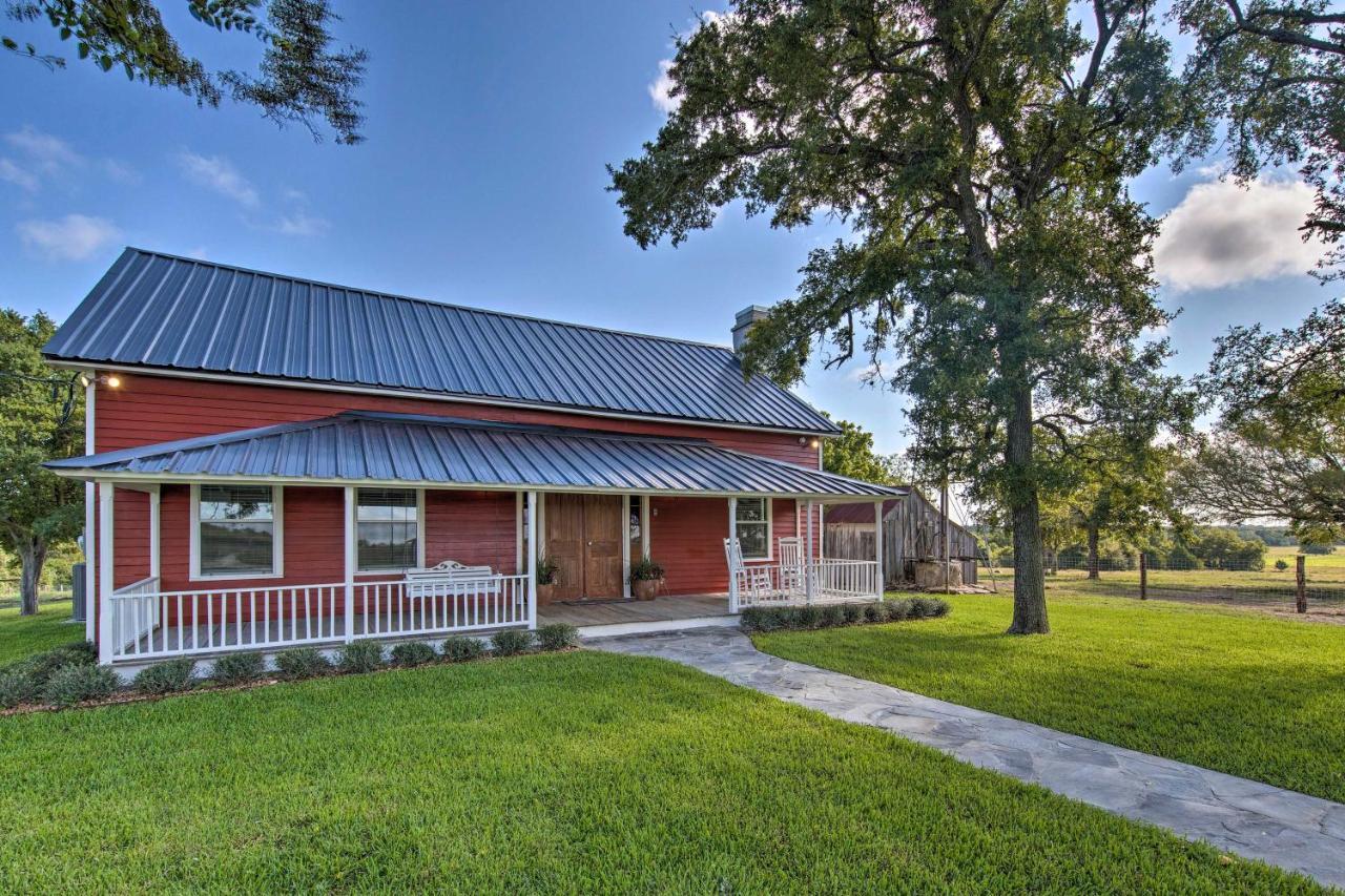 Peaceful Schulenburg Farmhouse With Fire Pit And Grill Экстерьер фото