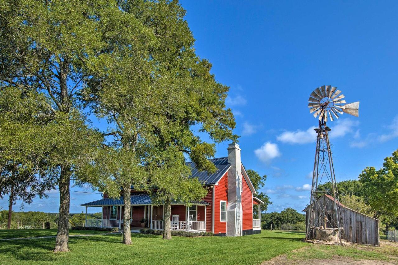 Peaceful Schulenburg Farmhouse With Fire Pit And Grill Экстерьер фото